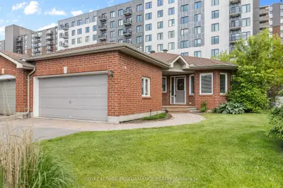 7 Roseglen Private, Alta Vista And Area, On K1h 1b5