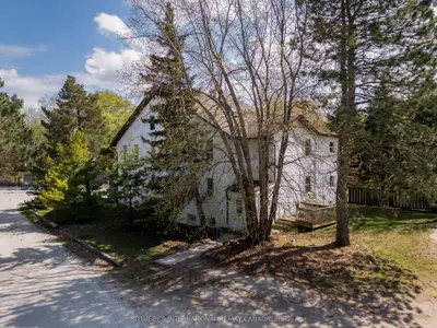 210 Arlberg Crescent, Blue Mountains, On L9y 0m1