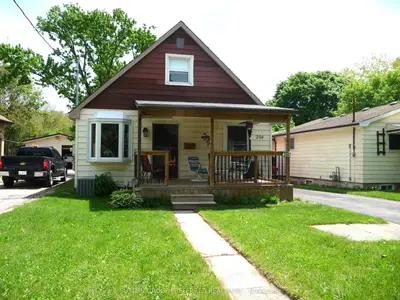 206 Emerson Avenue, London South, On N5z 3l8