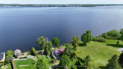 20 Bonter's Lane, Prince Edward County, On K0k 1l0