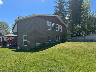 5 Bay Street, Magnetawan, On P0a 1p0
