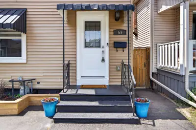 69 Robins Avenue, Hamilton, On L8h 4n3