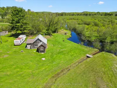68 Rowanwood Road, Huntsville, On P0b 1m0
