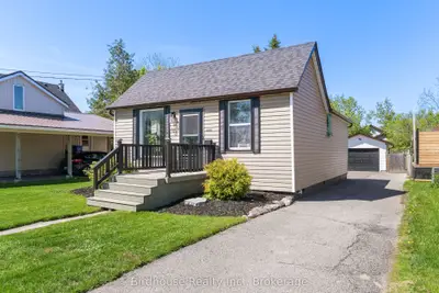 195 William Street N, Kawartha Lakes, On K9v 4b8