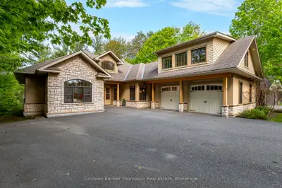19 Silver Oaks Crescent, Huntsville, On P1h 1m1