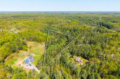 3116 Old Muskoka Road, Huntsville, On P0b 1m0