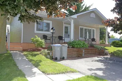 23 Pebble Beach Parkway E, South Huron, On N0m 1t0
