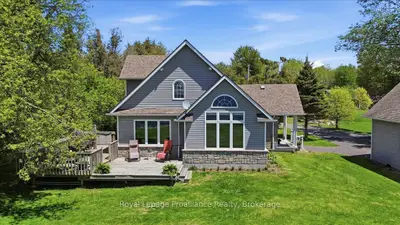 233 Parkview Road, Prince Edward County, On K0k 1l0