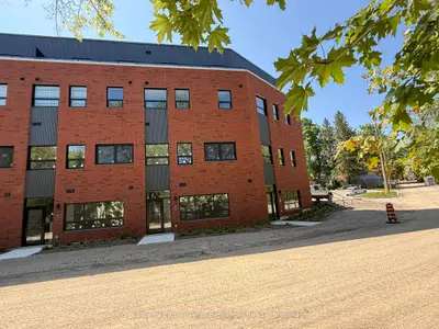 604 S Queen Street S 401, Arran-elderslie, On N0g 2n0