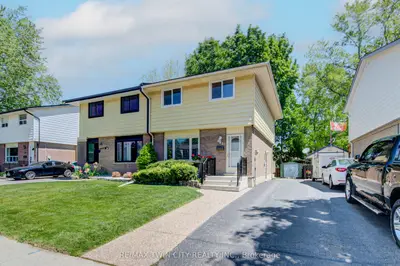 432 Lee Avenue A, Waterloo, On N2k 2l7