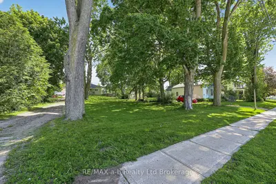 305 Hall Street, Ingersoll, On N5c 1v8