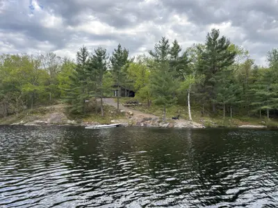 303 Nine Mile Lake, Muskoka Lakes, On P1l 1w8