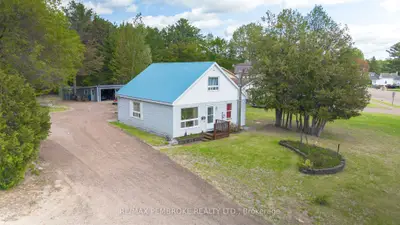 2185 Petawawa Boulevard, Petawawa, On K8a 7g8