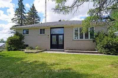 14961 County Rd 43, North Stormont, On, K0c 1k0