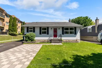 27 Greenwood Drive, Stratford, On N5a 7k1