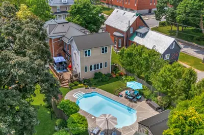 26 Centre Street, Prince Edward County, On K0k 2t0
