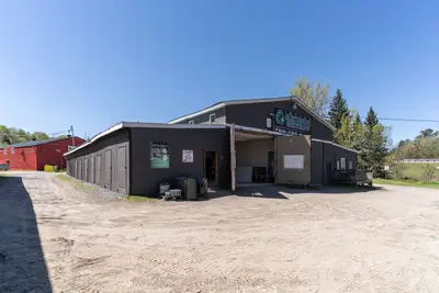 7 East Airport Road, Huntsville, On P1h 1x7