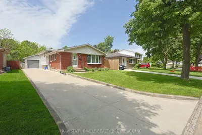 84 Kintail Crescent, London South, On N6e 1j5