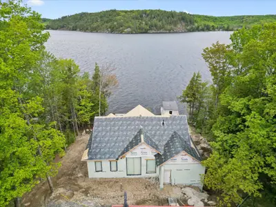227 Hood Road, Huntsville, On P1h 2j3