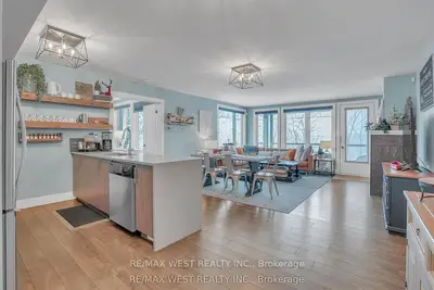 1 Tree Tops Lane 201, Huntsville, On P1h 1a9
