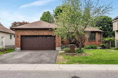 18 Randall James Drive, Stittsville - Munster - Richmond, On K2s 1l9