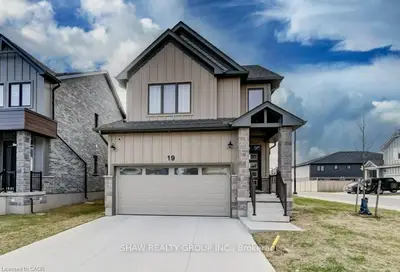 32 Faith Street 19, Cambridge, On N1t 0e8