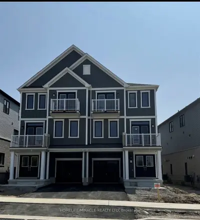27 Central Mkt Drive, Haldimand, On N3w 1m1