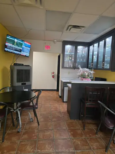 18 Market Street B, Brantford, On N3t 2z5