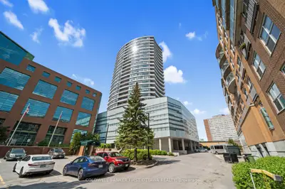 485 Richmond Road 1905, Carlingwood - Westboro And Area, On K2a 3w9