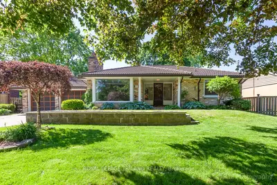 37 Dennis Avenue, London South, On N6p 1b8