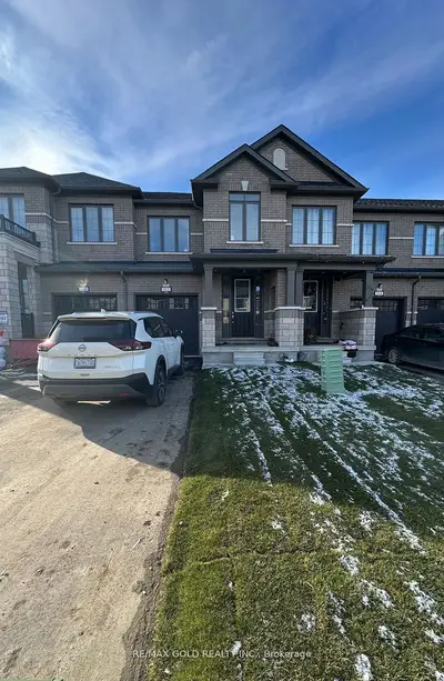 102 Corley Street, Kawartha Lakes, On K9v 6c2