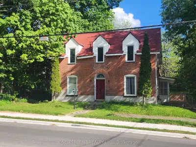 213 St Lawrence Street East Street E, Centre Hastings, On K0k 2k0