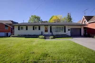 225 George Street W, West Grey, On N0g 1r0