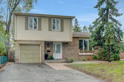 2766 Harwood Avenue, Britannia Heights - Queensway Terrace N And Area, On K2b 8h7