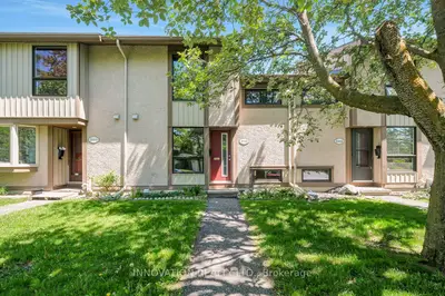 2113 Stonehenge Crescent, Cyrville - Carson Grove - Pineview, On K1b 4n7