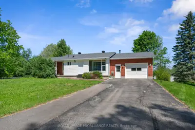706 Kitley 3 Line, Elizabethtown-kitley, On K0g 1g0