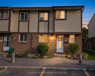 1414 Foxwell Street 6, Cyrville - Carson Grove - Pineview, On K1b 5j4