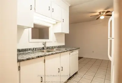 955 Grand Avenue W 306, Chatham-kent, On N7l 4z6