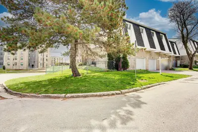 40 Fairfax Court 1, London North, On N6g 3y3