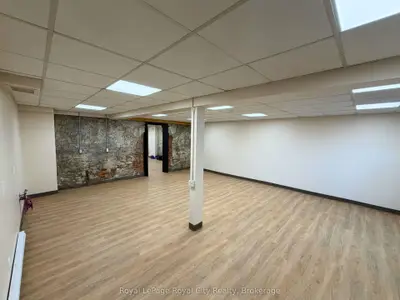 21 Surrey Street W 108 (office 9), Guelph, On N1h 3r3