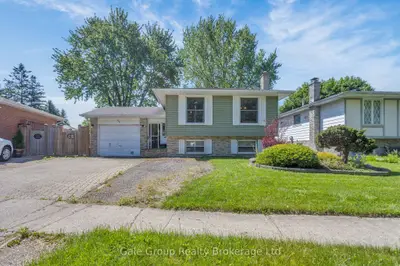 Detached in Woodstock