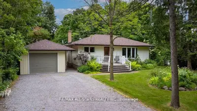 690 Post Road, Kawartha Lakes, On K0l 2x0