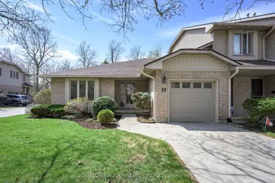70 Glenroy Road 19, London South, On N5z 4w9