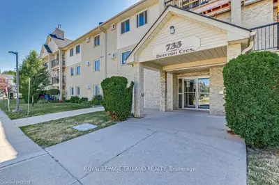 733 Deveron Crescent 212, London South, On N5z 4x7