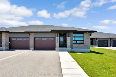 Semi-Detached in St. Thomas