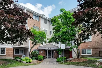 Condo Apartment in Manor Park - Cardinal Glen and Area