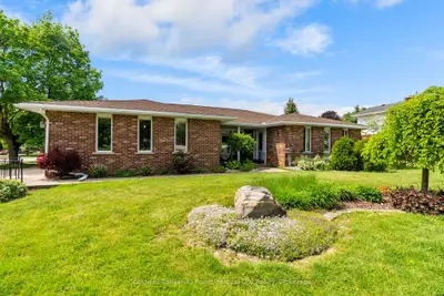 Detached in Central Huron