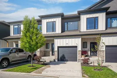 Condo Townhouse in Tillsonburg