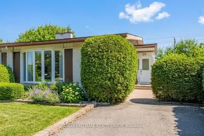 Semi-Detached in Cityview - Parkwoods Hills - Rideau Shore