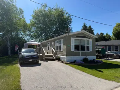 120 Sussex Square, Georgian Bluffs, On N4k 5n5